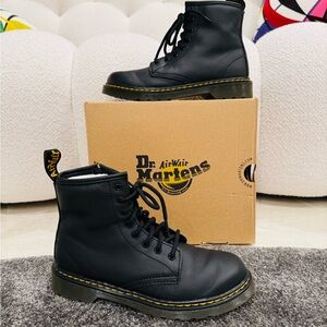 Dr Martens Junior softy leather